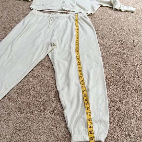 NWT! SKIMS Size 3X bone waffle crop sweatshirt and joggers set - Picture 11 of 13